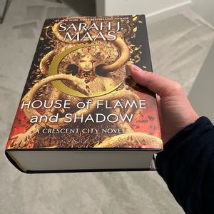 House of Flame and shadow Crescent city book 3